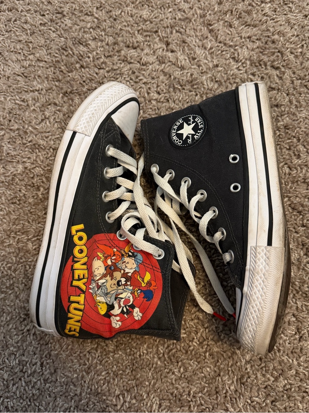 Converse Chuck Taylor All Star Looney Tunes collab